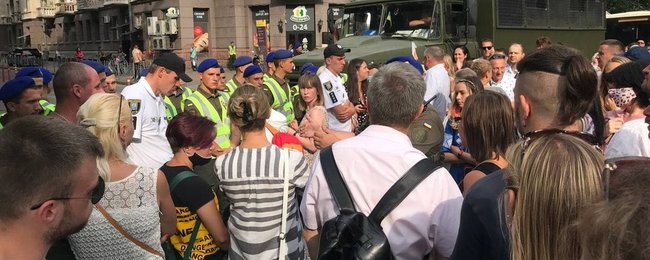 Різні. Рівні. Незалежні. Свято, що проймало до кісток, але з ложками дьогтю 14