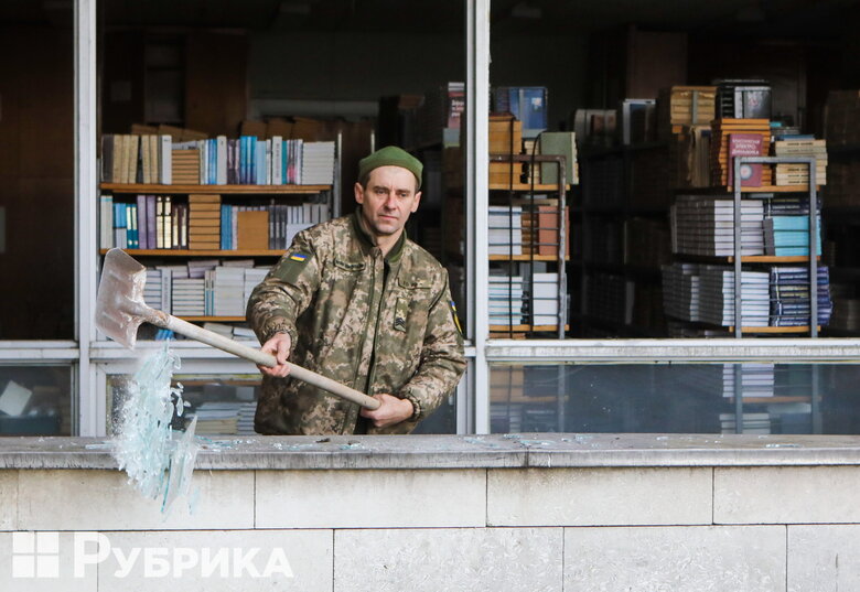 Внаслідок російського обстрілу Києва значно постраждали будівлі Київського нацуніверситету імені Тараса Шевченка 17