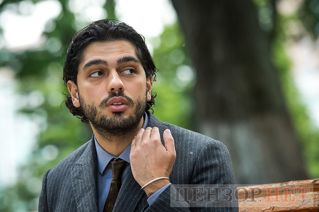 Гео Лерос: Єрмак вів переговори з представниками фракцій, чи дадуть вони голоси за зняття Разумкова. За це фракції ОПЗЖ Єрмак пропонував крісло першого віцеспікера 03