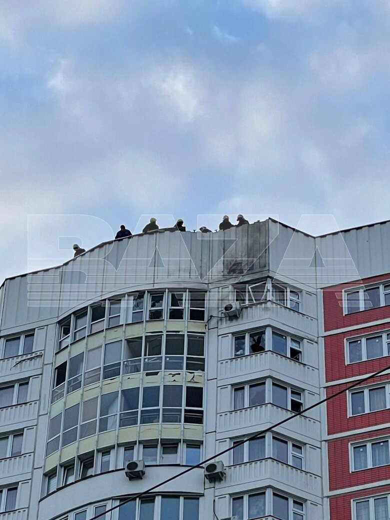Вранці безпілотники атакували Москву, є влучання в багатоповерхівки 02