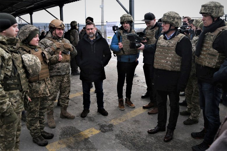 Министры иностранных дел Австрии, Словакии и Чехии посетили Станицу Луганскую 02