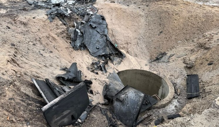 Рашисты атаковали территорию НВМК: места захоронений защитников остались невредимыми. ФОТОрепортаж