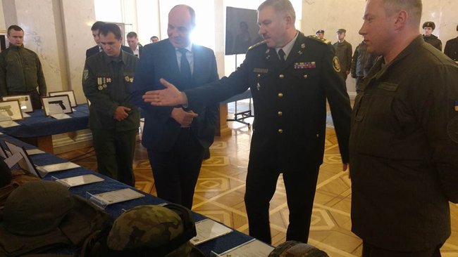Парубий наградил бойцов Нацгвардии 05