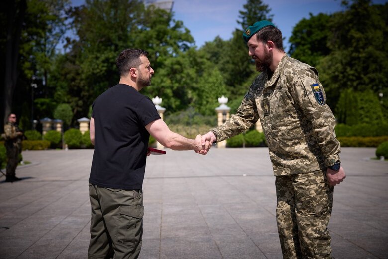Зеленський вручив нагороди морпіхам