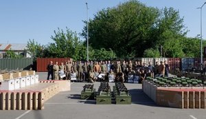 Порошенко передал очередную партию дронов и техники в бригады ВСУ. ФОТОрепортаж