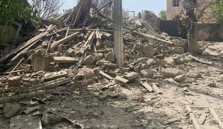 Ruscists dropped GAB on residential building in Beryslav, 15 people were injured. PHOTO