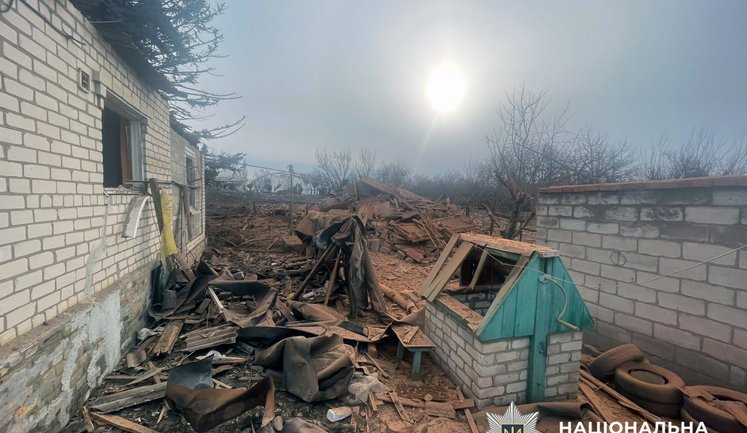 Російські загарбники поранили 12 жителів Донеччини, також пошкоджені будинки та авто. ФОТОрепортаж