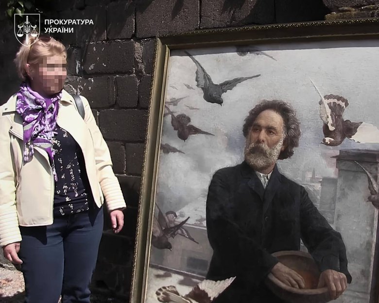 Former director of the Mariupol museum handed over paintings to the occupiers