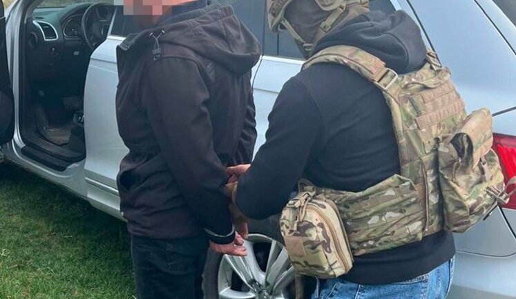 За 150 000 грн переправляли чоловіків за кордон: на Рівненщині викрито схему, - СБУ. ФОТОрепортаж