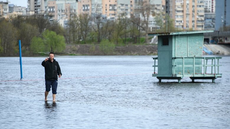 Из-за самого большого за 50 лет наводнения пострадали восемь областей Украины 01