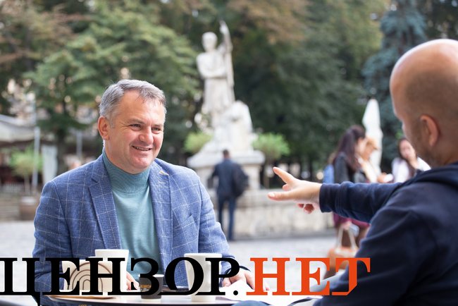 Олег Синютка: Всі чули, як Садовий напрошувався до Зеленського на посаду, хвалив Сивохо. Як влада Львова ні слова не сказала про загрозу капітуляції, про повзучий проросійський та олігархічний реванш 03