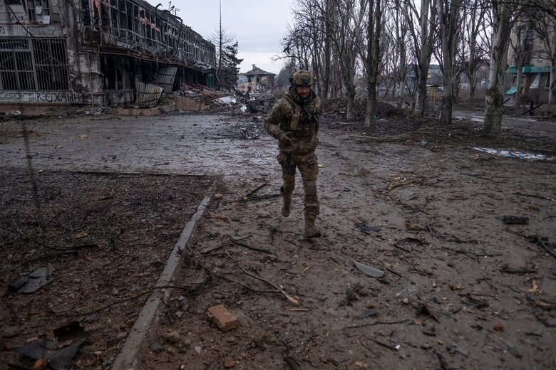 Оборонна операція на Бахмутському напрямку - ключова у стійкості оборони всього фронту, - Залужний 02