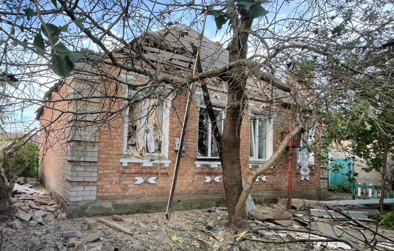 Окупанти били по житлових будинках на Дніпропетровщині 10 червня