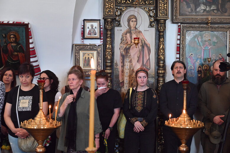 Зі скрипалем та воїном Давидом Якушиним, який загинув у бою з окупантами, попрощалися в Києві 33