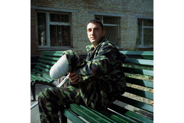 Проект українського фотографа Чекменьова зі знімками поранених воїнів зібрав близько $ 400000 для їх лікування і підтримки 16