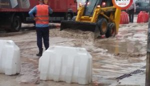 В Киеве изменили движение общественного транспорта из-за повреждения дороги после ливней