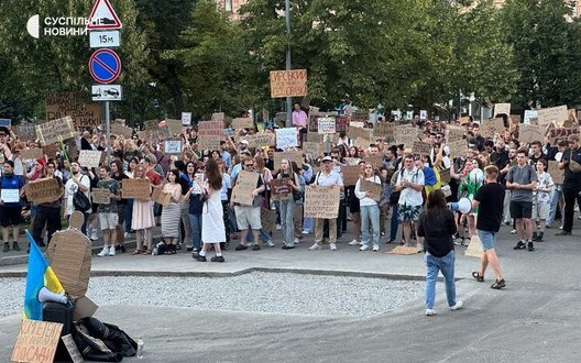 Протести проти відставки Федорова з посади міністра оборони десятий день тривають у Києві та інших містах. ФОТОрепортаж