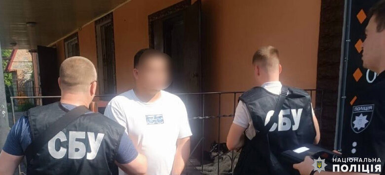 На Миколаївщині викрили двох чоловіків, які за гроші обіцяли ухилянтам інвалідність