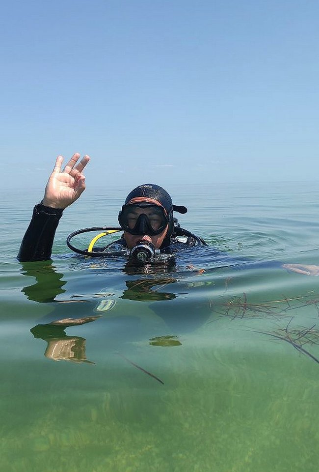 Силовики-водолазы прошли спецподготовку в уникальных экстремальных условиях 03
