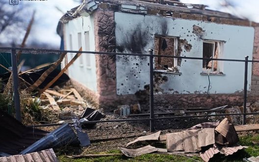 Росіяни атакували безпілотниками цивільну автівку й будинок на Сумщині: троє поранених, з них двоє - важкі