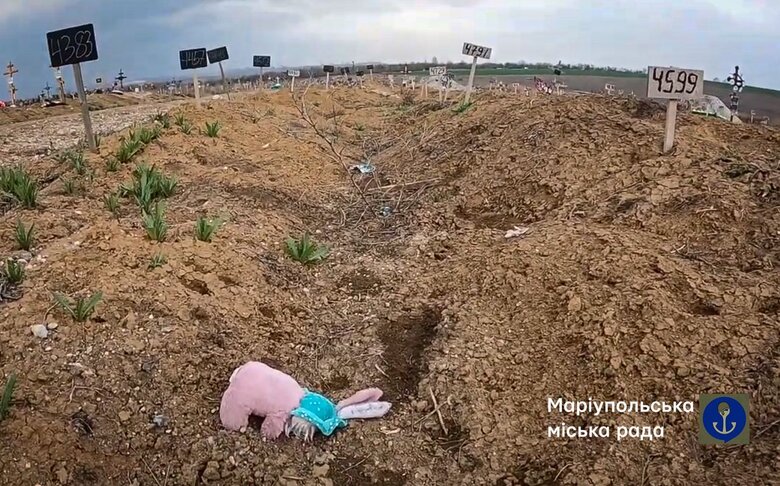 На Старокримському цвинтарі окупованого Маріуполя виявили великий сектор свіжих поховань, - міськрада 03 На Старокримському цвинтарі окупованого Маріуполя виявили великий сектор свіжих поховань, - міськрада 03