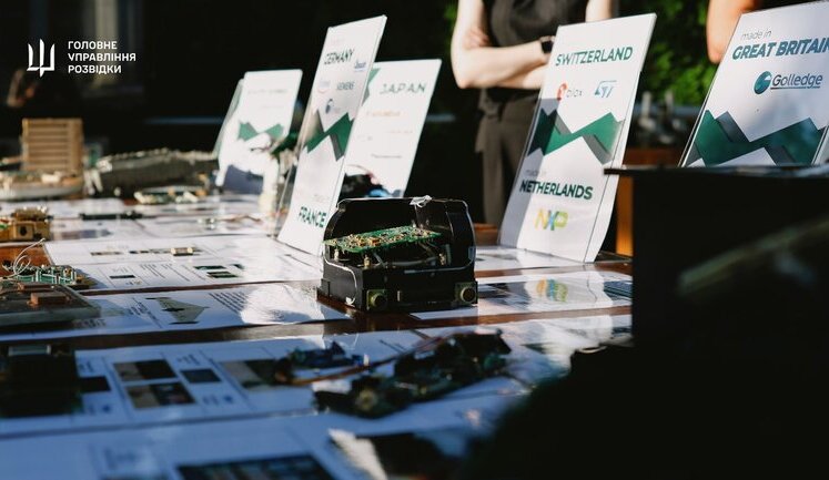 ГУР надало дипломатам докази постачання західних компонентів для виробництва зброї РФ. ФОТОрепортаж