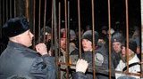 Кавказцев в Москве вышли громить ученики старших классов школы. ФОТОрепортаж