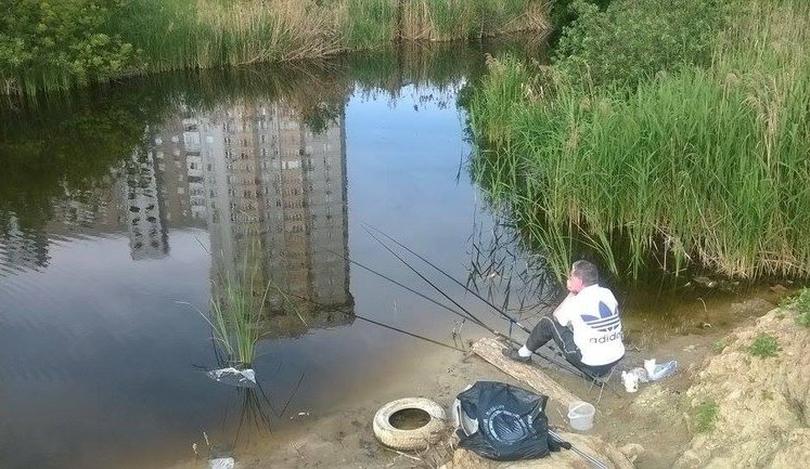 Скандальному застройщику, уничтожавшему озеро на Позняках, предложили альтернативный участок под строительство. ФОТО