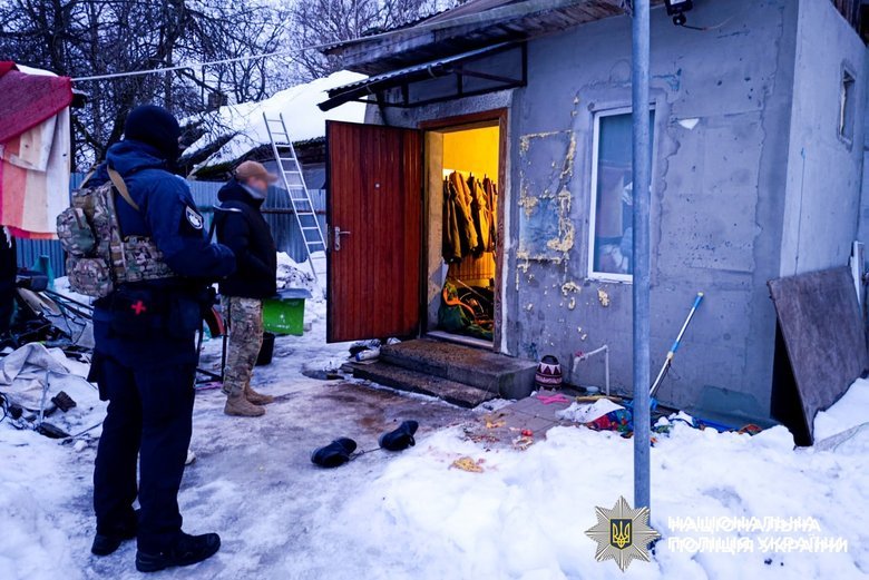 Викрав авто на полігоні та стріляв у поліцейських