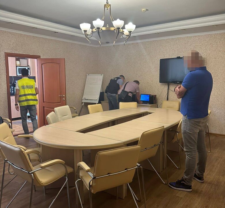 Работника Киевводоканала взяли на взятке в 500 тыс., - Офис генпрокурора 03