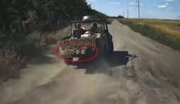 дрон атакує машину із боєприпасами до рсзв