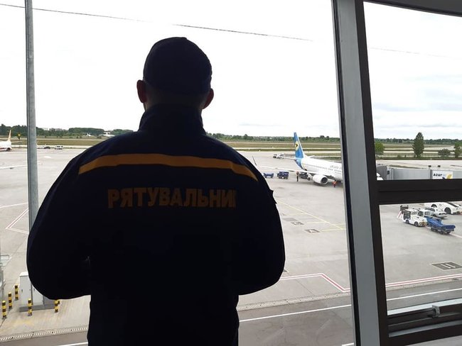 Ukraine sends first batch of oxygen concentrators to India 02
