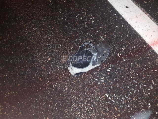 Автомобиль насмерть сбил водителя троллейбуса в Киеве 02 Автомобиль насмерть сбил водителя троллейбуса в Киеве 02