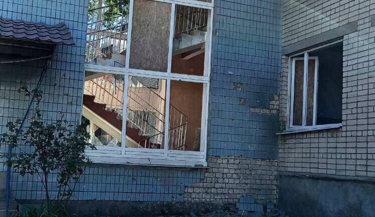 Войска РФ атаковали два детских сада в Днепровском районе Херсона. ФОТОрепортаж