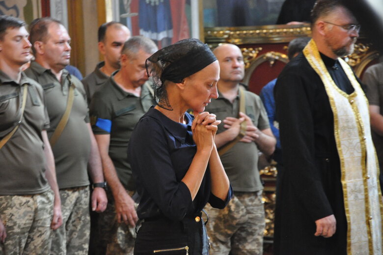 Із загиблим в бою з окупантами воїном Романом Барвінком (Скрипалем) попрощалися в Києві 44