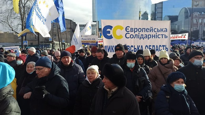 Печерський суд обирає запобіжний захід Порошенку 05