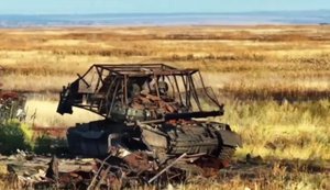 Замангалений "динозавр" радянського ВПК танк Т-62 армії РФ знищений українськими воїнами на Донбасі. ВIДЕО