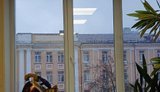 В Киеве в результате ракетного удара РФ пострадало здание энергетического регулятора. ФОТО