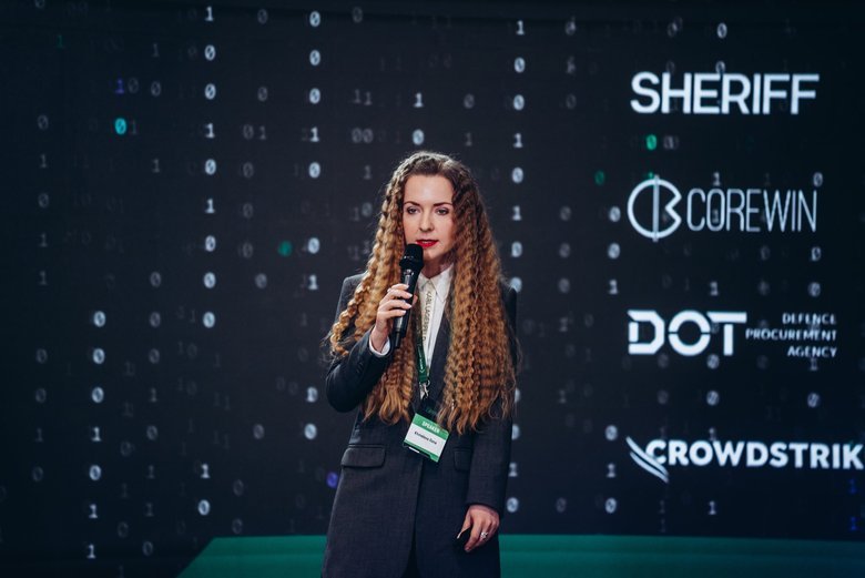 Ілона Хмельова