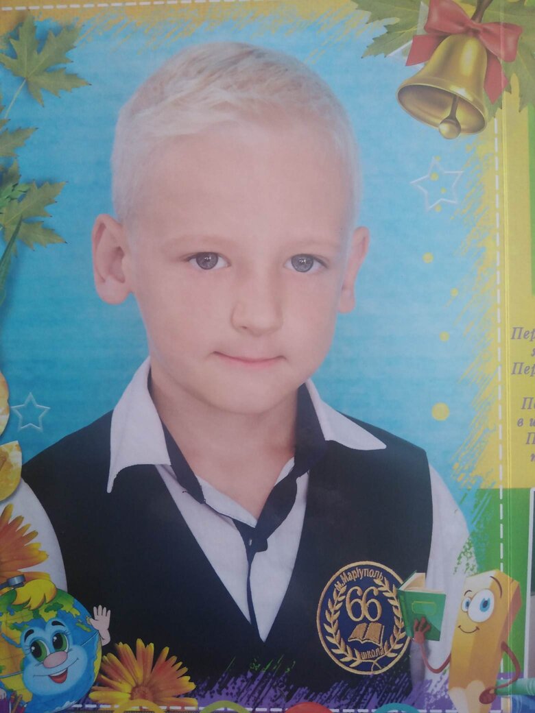 У меня умерло две собаки, бабушка Галя и любимый город Мариуполь, – дневник войны 9-летнего школьника потряс весь мир 12 У меня умерло две собаки, бабушка Галя и любимый город Мариуполь, – дневник войны 9-летнего школьника потряс весь мир 12