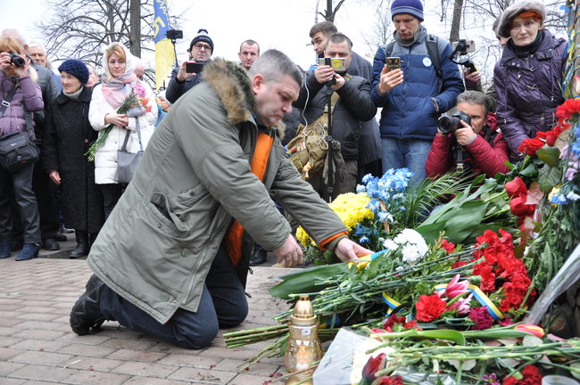 Панахида за Героями Небесної Сотні відбулася в центрі Києва 49