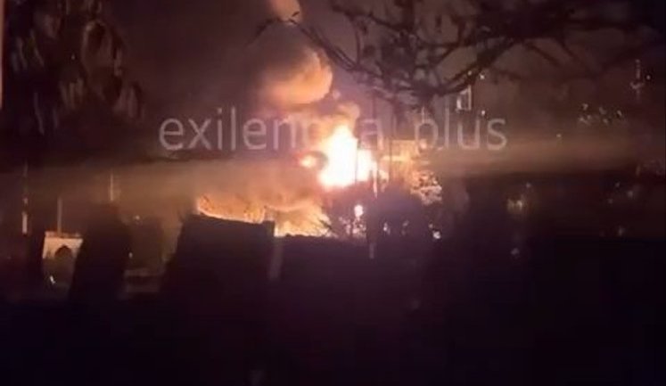 У Брянській області РФ після атаки дронів горить підстанція. ВIДЕО