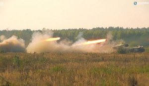"Укроборонпром" передал армии отремонтированные системы залпового огня "Ураган". ВИДЕО
