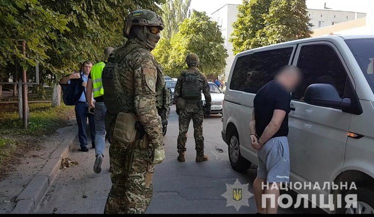 Поліцейські "накрили" на Миколаївщині банду, яка тоннами крала газ із вагонів-цистерн. ВІДЕО+ФОТОрепортаж