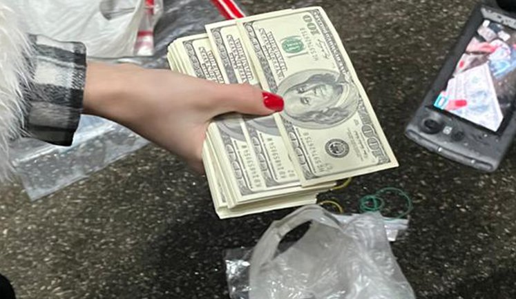 Затримано адвоката, який за 9 000 доларів обіцяв організувати уникнення мобілізації. ФОТОрепортаж