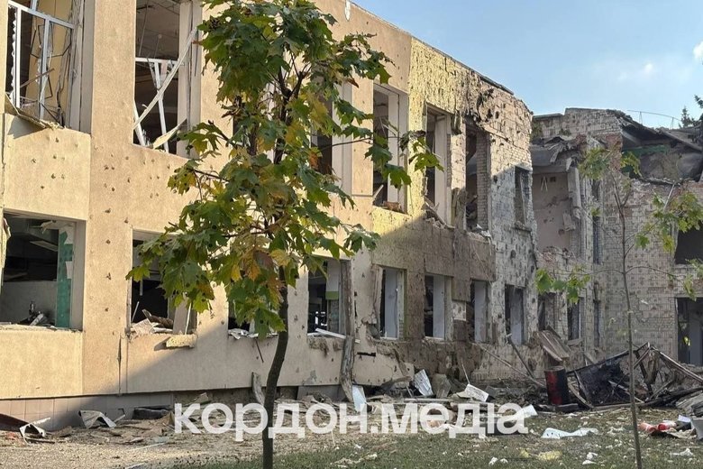 РФ вдарила КАБами по Сумах: відомо про влучання в школу