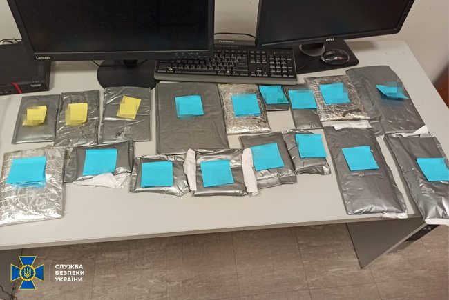 SBU blocks cocaine smuggling channel at Boryspil airport 01