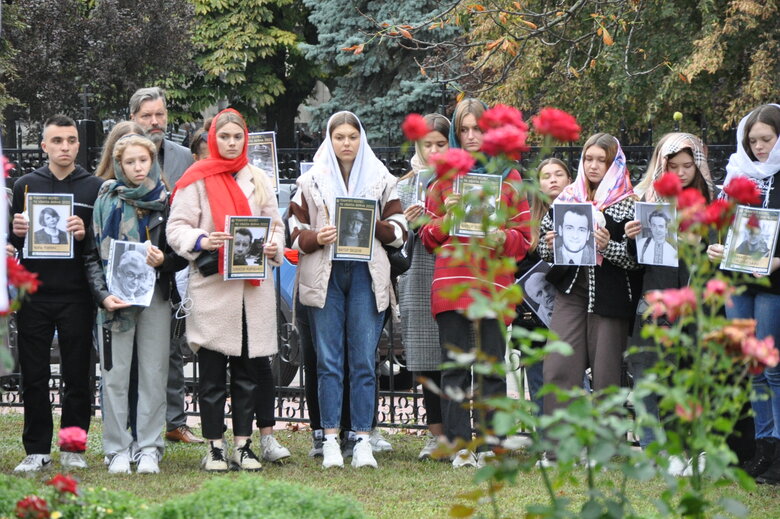 У Києві відбулося поминальне богослужіння за загиблими українськими журналістами 25