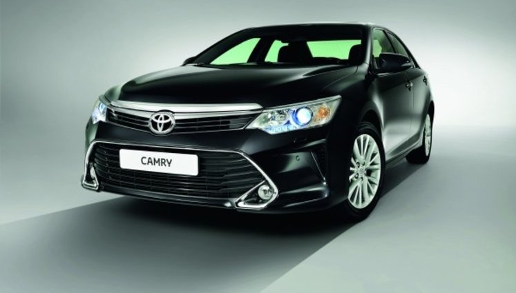 Для чиновників Кличка купують нові автомобілі Toyota бізнес-класу на 20 мільйонів