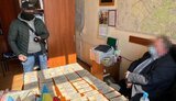 СБУ поймала на взятке чиновника Национальной академии наук. ФОТО